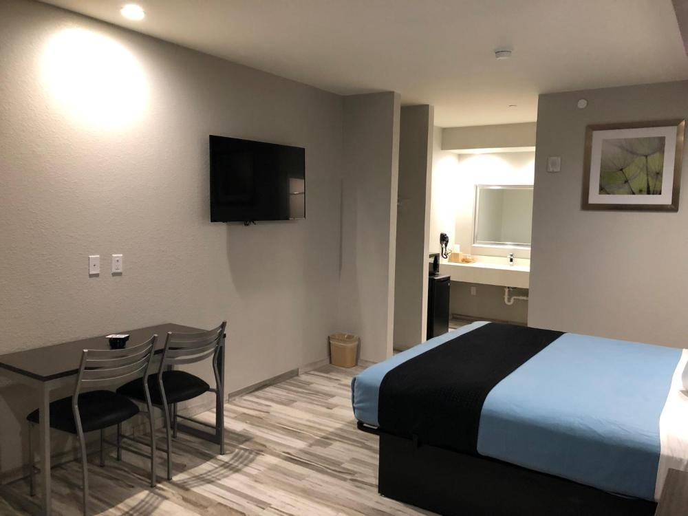 Crystal Inn Downtown