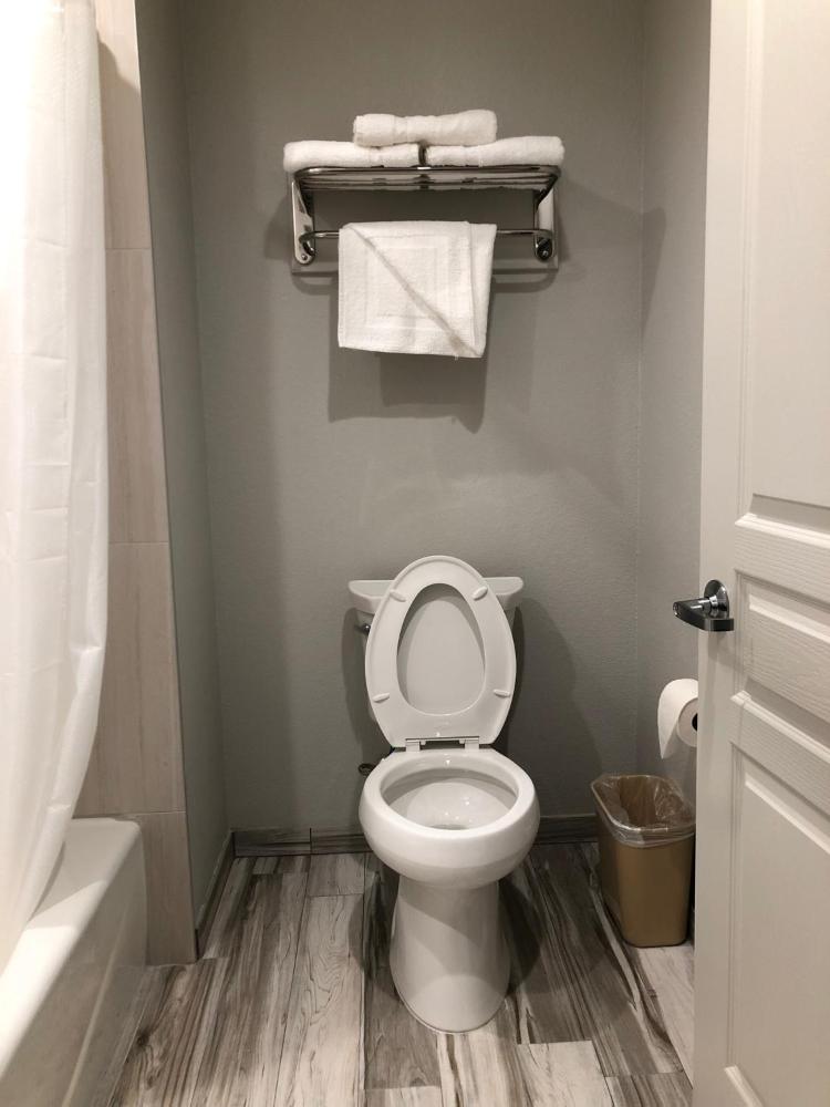 Crystal Inn — photo 25 of 27